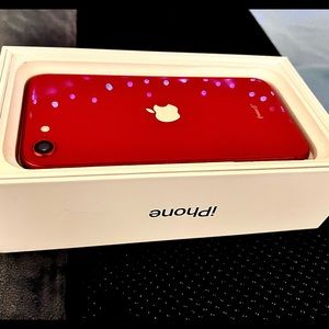 BRAND NEW IPHONE SE !! (Just 2 weeks old)